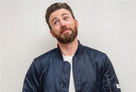 Chris Evans accidentally shares penis pic, driving Twitter wild